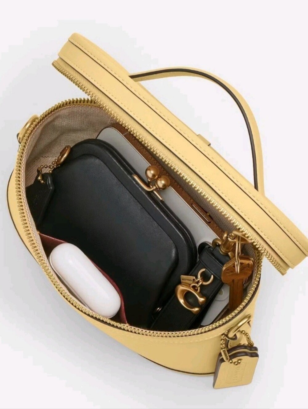 COACH Trail Bag GloveTanned Leather Crossbody Shoulder Butter Yellow CBG93 New - Picture 8 of 10